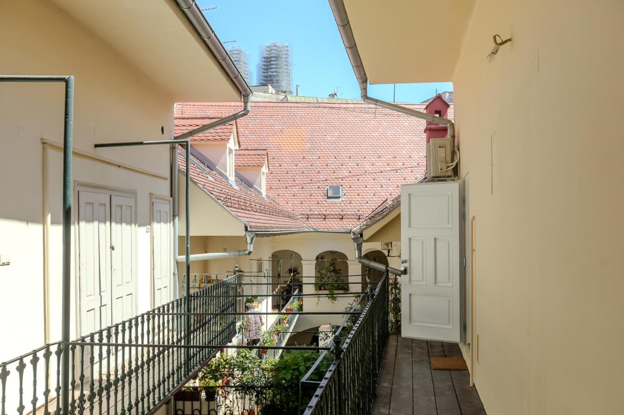 Apartment Nikola 4* Zagabria Esterno foto